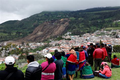 cleaning mud Ecuador|Ecuador: Deadly landslide after heaviest rainfall in .